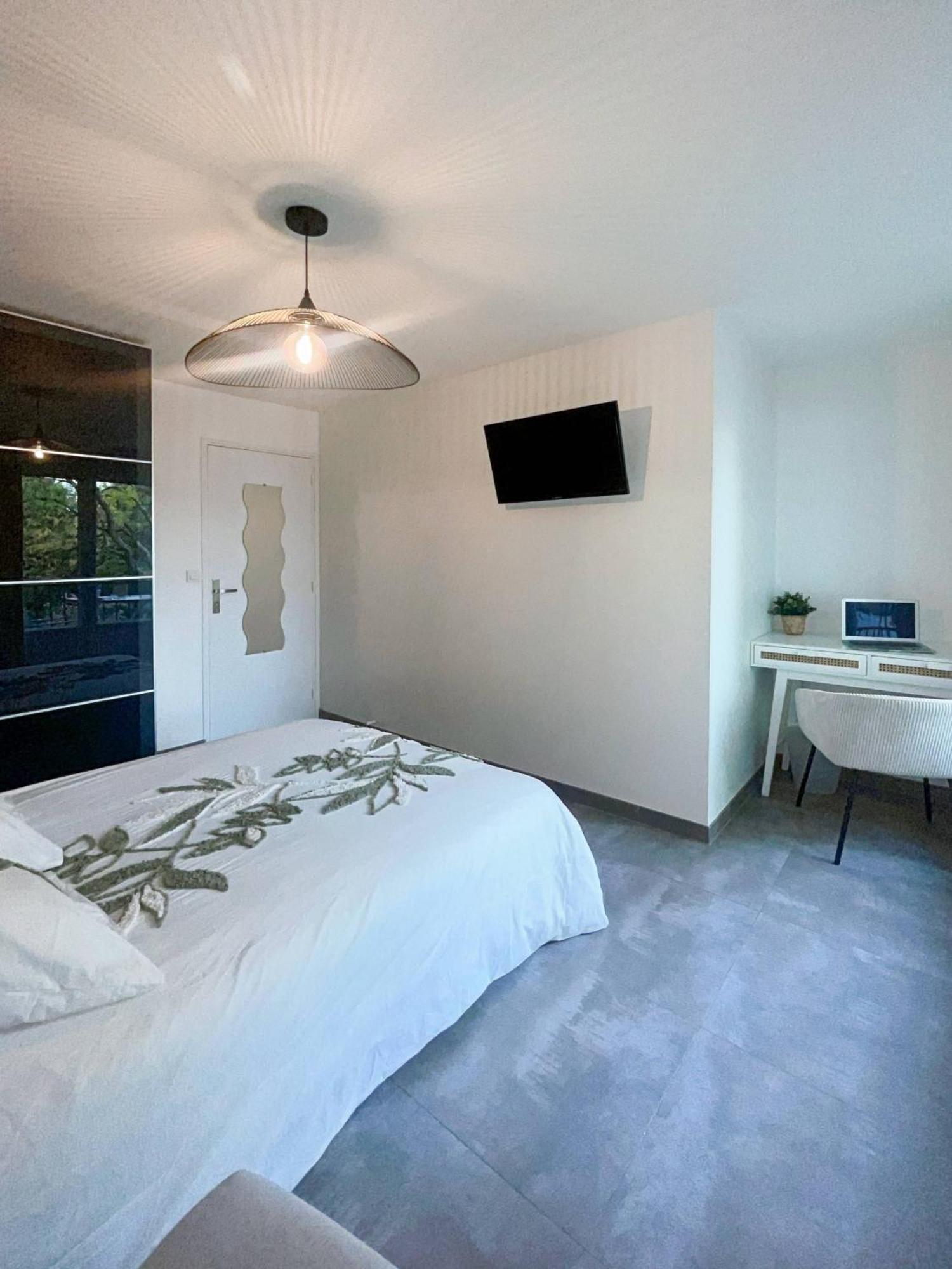 Auteuil • 4 Chambres • Wifi • Metro A 400M 렌 외부 사진